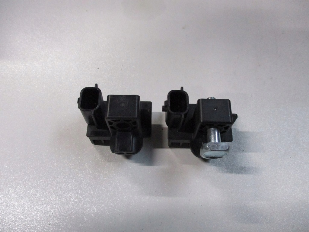 фото №1, Датчик удару renault оригінальний номер 988337713r