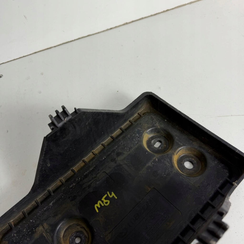 Основа кронштейн акумулятор mazda 6 3 cx-5 2.2d оригінальний номер оригінал ke7056041 в Україні