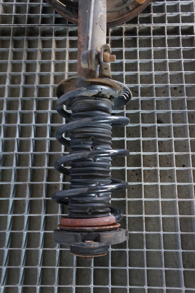 фото №5, Поворотный кулак амортизационная стойка правый перед vw passat cc 2.0