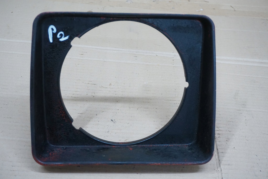 фото №1, Suzuki samurai рамка корпус лампы правый перед решётка радиатора решётка радиатора 410 413