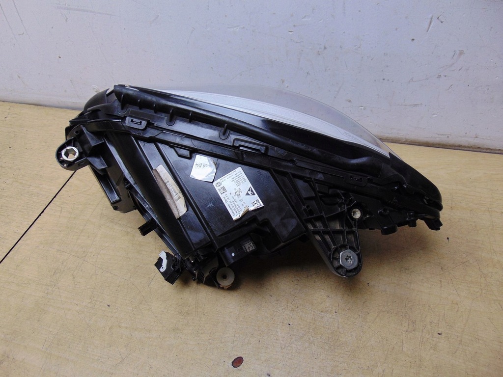 фото №9, Лампа правая перед mercedes w205 lift a2059062206 europa