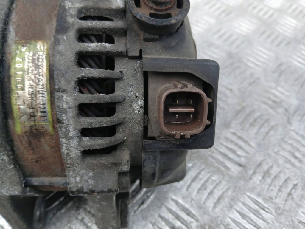 Toyota auris 1 corolla генератор 1.4 d4d 2706033071 2007r Доставка