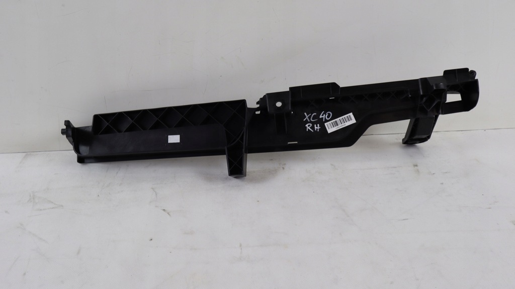 фото №6, Volvo xc40 молдинг багажника правая 32353159