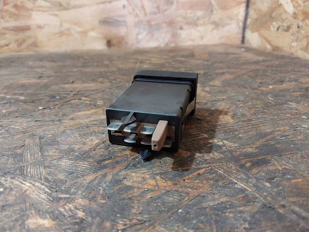 фото №6, Переключатель подогрев сиденье vw golf iv