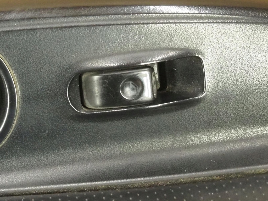 фото №9, Hyundai h1 h200 97- оббивка права обшивка двері перед