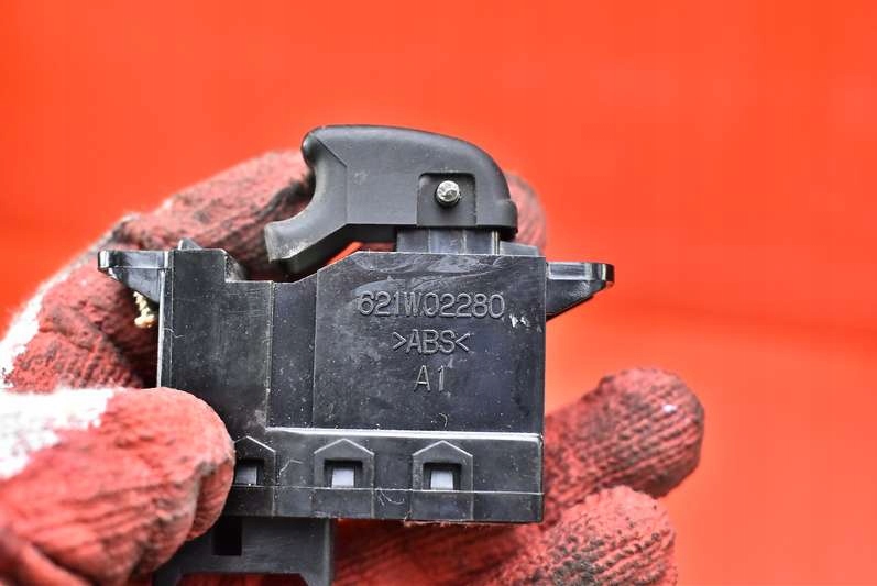 фото №7, Выключатель подъёма стекло правый перед 621w02280 hyundai santa fe 1 i 00-04