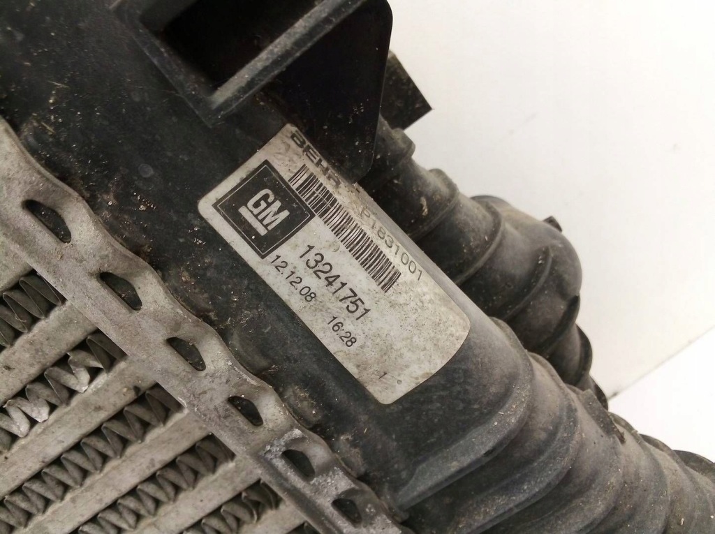 Opel insignia a 2009 13241751 комплект радиатор Оригинал