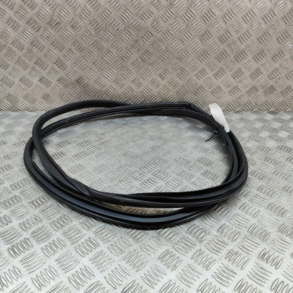 Купить Lexus ux 2019 левая сторона прокладка дверь