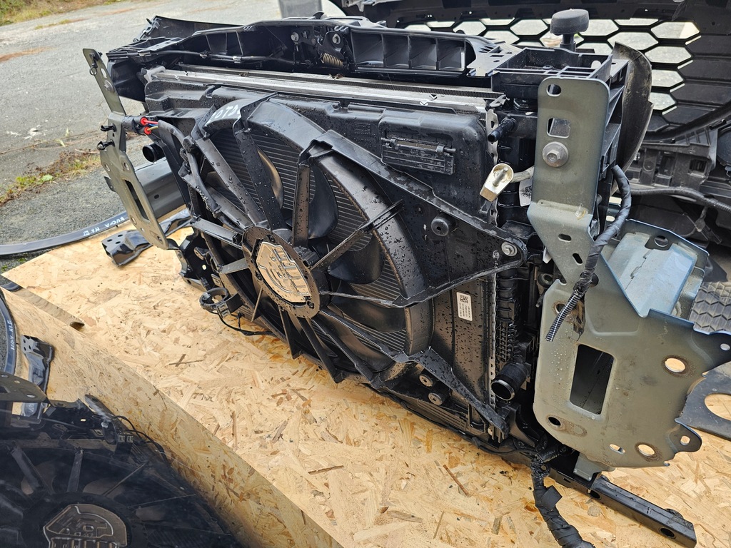 фото №9, Ford kuga mk3 st-line перед капот бампер лампы