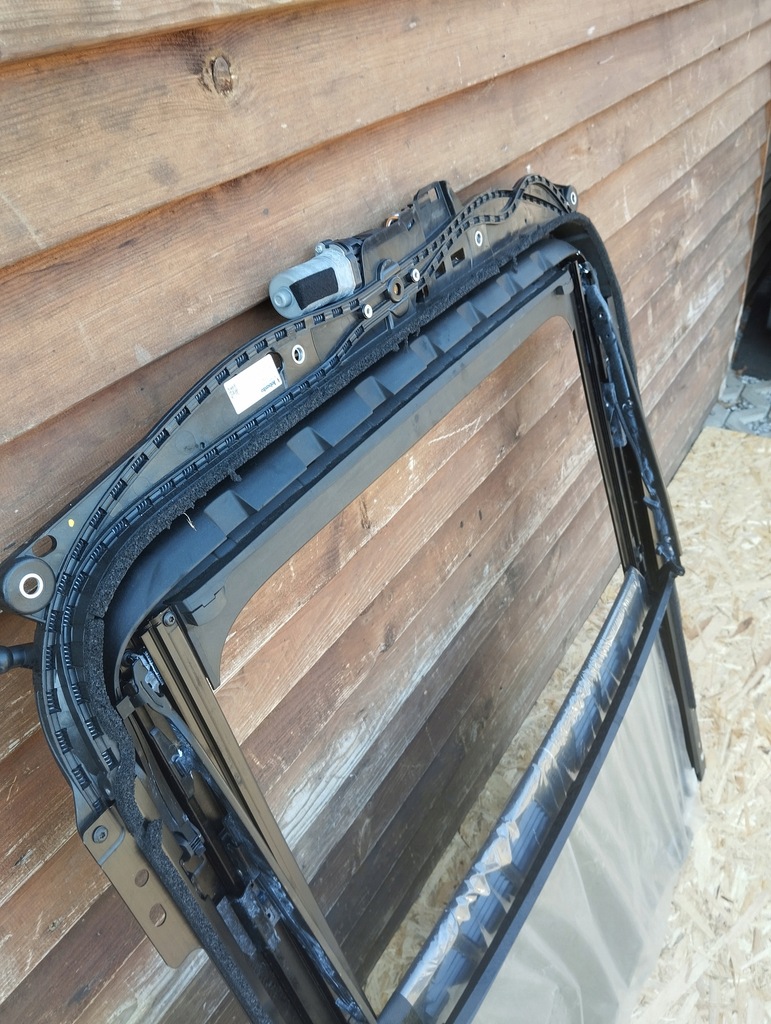 фото №8, Audi a4 b9 8w люк каркас 8w5877041f