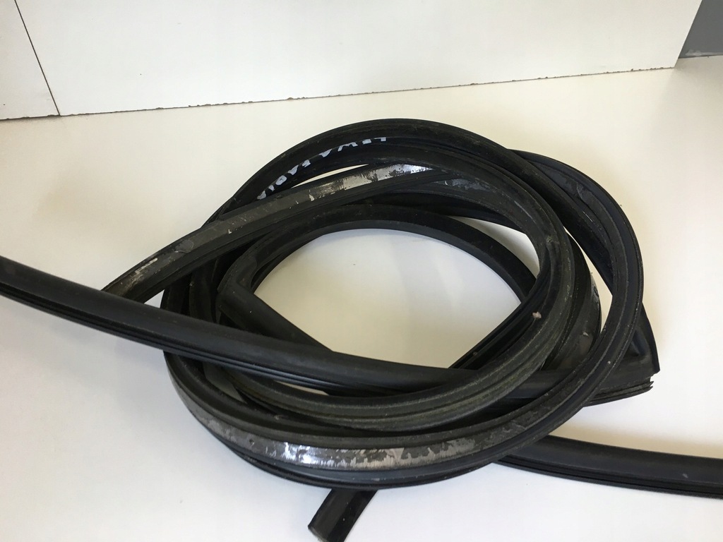 фото №14, Прокладка левая крыша прокладка кузов skoda fabia 1999-2010