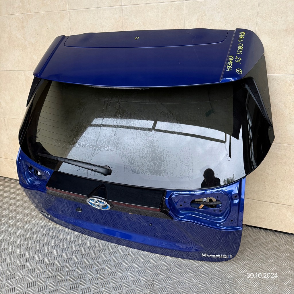 фото №5, Крышка багажника задняя комплектная toyota yaris cross hybrid 2023 rok камера