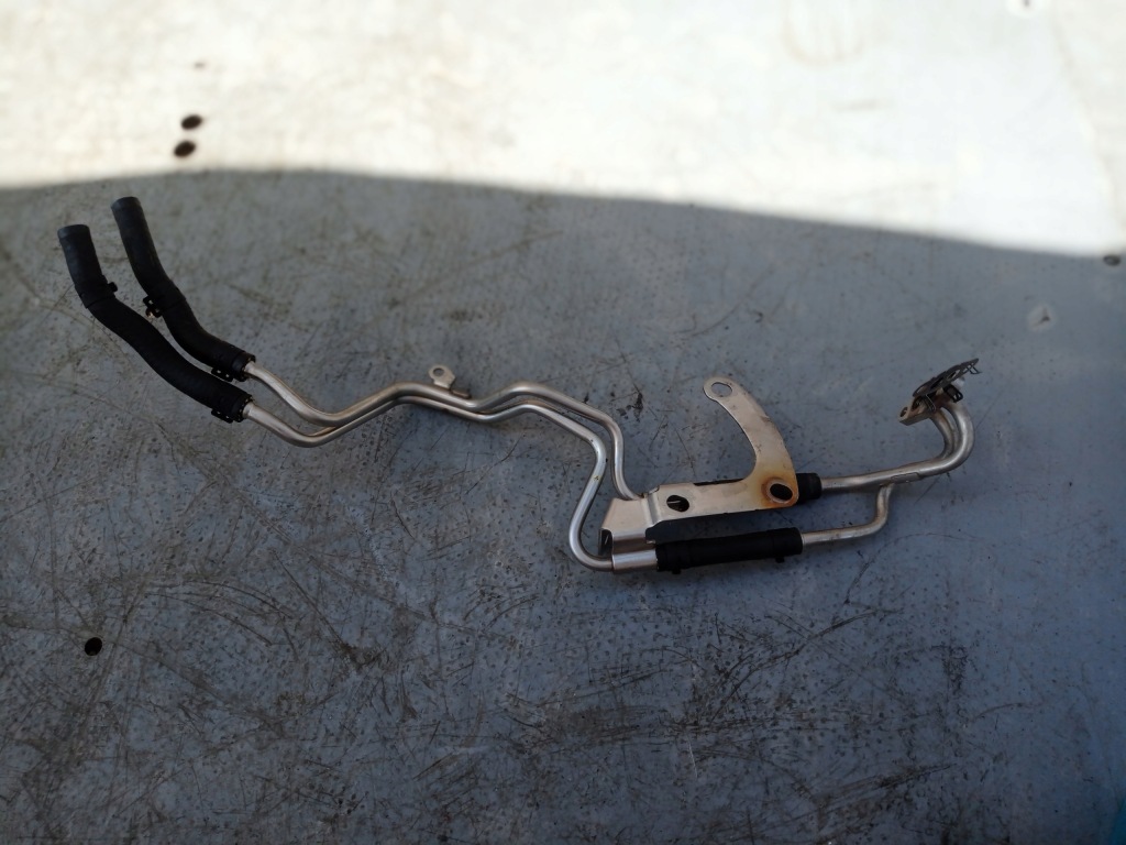 фото №1, Wąż труба турбіни skoda rapid 1.0 tsi 04c121497g