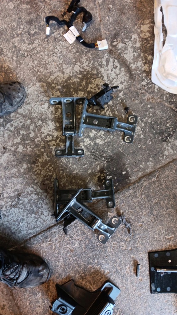 фото №2, Петля двері задня renault kangoo iv 2021r