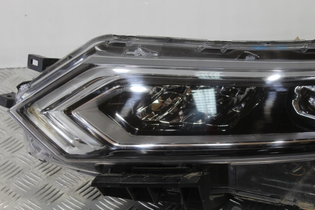 Фара левый перед led qashqai j11 рестайлинг Цена