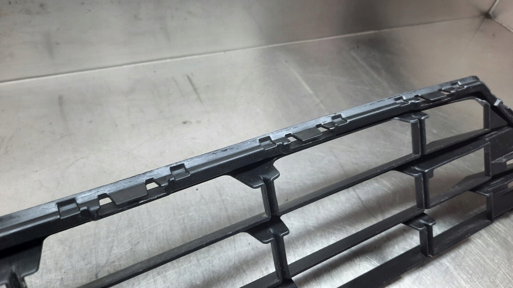 фото №15, Решітка бампера перед 31425175 volvo xc60 ii