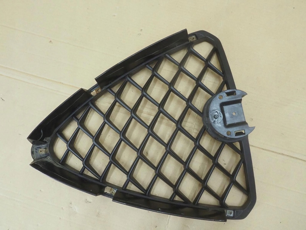 фото №1, Решётка радиатора решётка радиатора бампера alfa romeo stelvio quadrifoglio 156115788