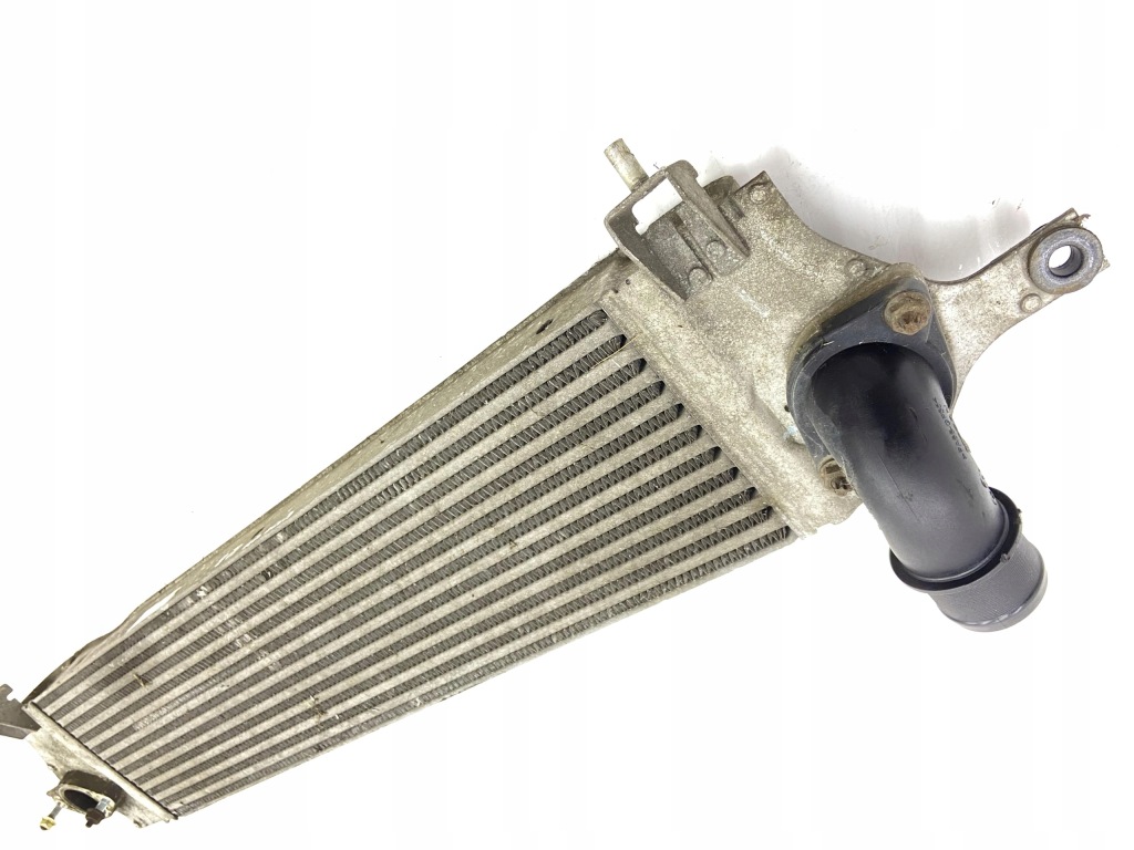 Інтеркулер радіатор повітря nissan qashqai j10 1.5 d оригінальний номер 14461-bb30a Недорого