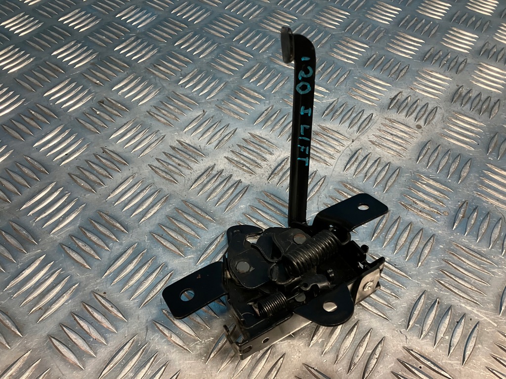 фото №2, Hyundai i20 2012 r замок засувка капот