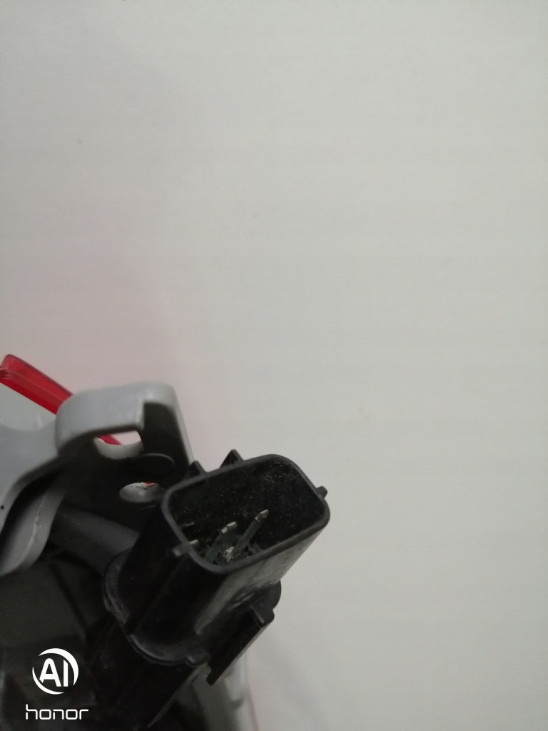 фото №13, Лампа бампера задняя задняя правая 92406-d92 kia sportage iv 15-19r