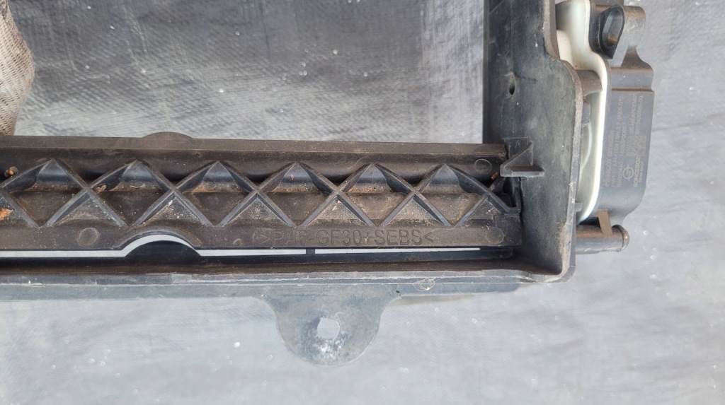 фото №7, Peugeot 308 t9 ii жалюзі повітропровід повітря впуск // 4240