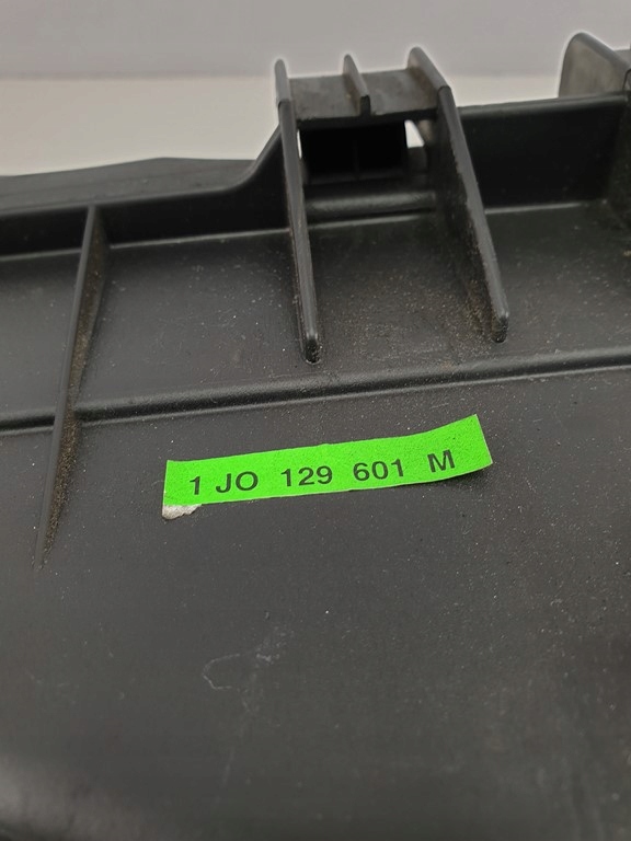 фото №5, Корпус фильтра воздуха vw new beetle 1j0129601m