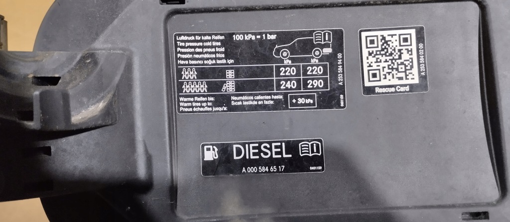 фото №11, Кришка заливної замок заливна горловина пального mercedes glc w253 a2536300802 колір 197