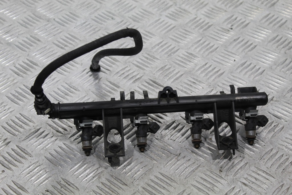 Купити Молдинг упорскування форсунки clio iv 82292589