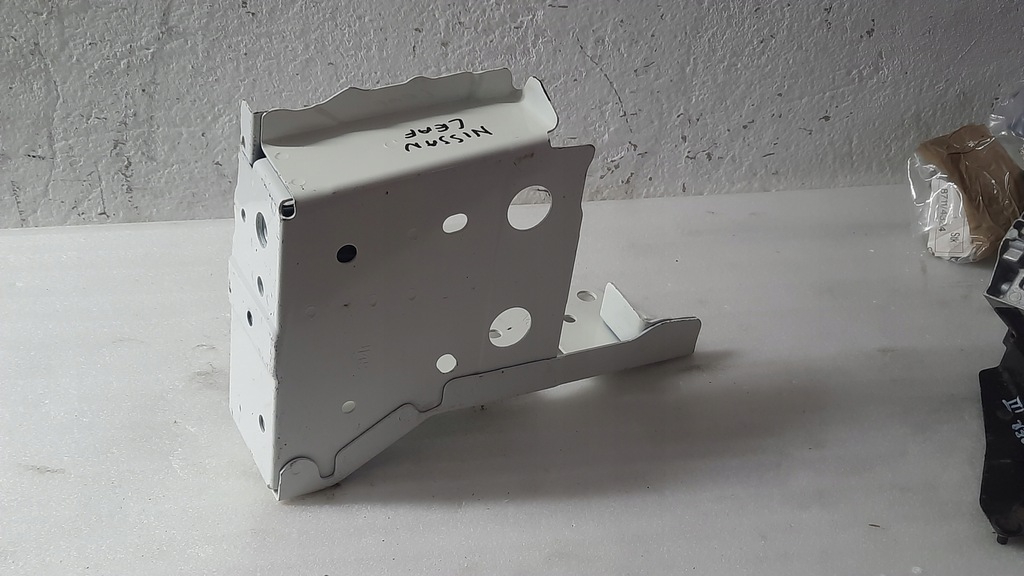 фото №4, Nissan leaf лонжерон права element