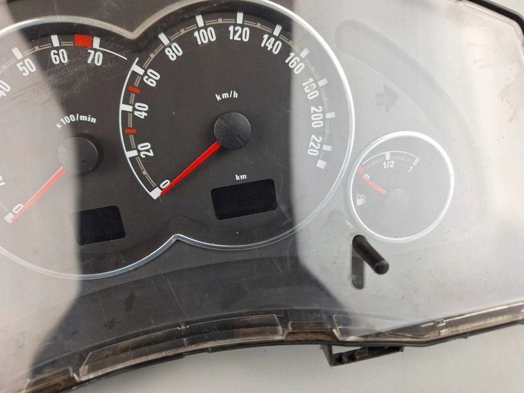 Купити Opel meriva a 2010 лічильник / спідометр