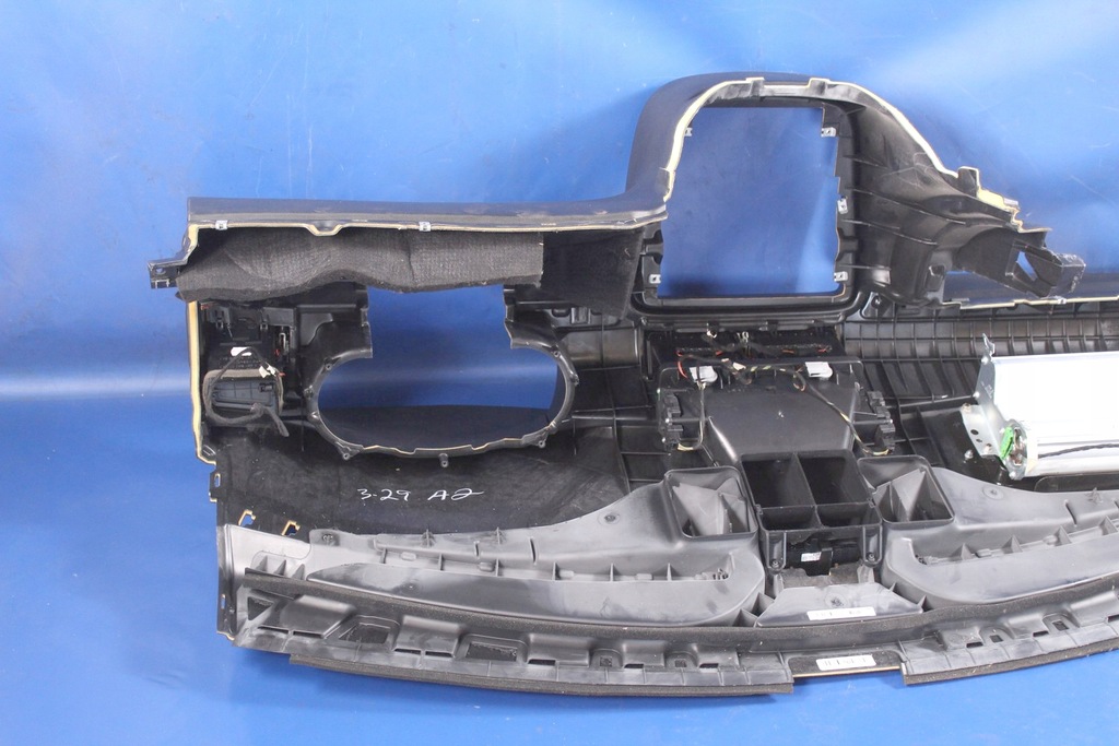 фото №12, Приборная панель приборная подушка пассажира mercedes w251