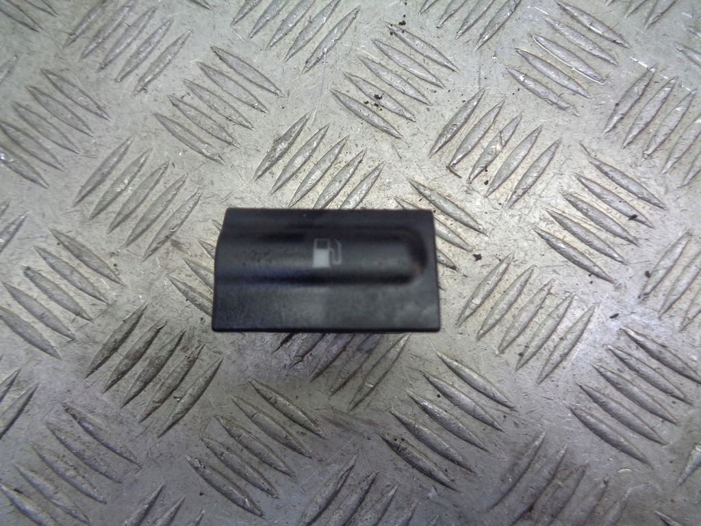 фото №1, Переключатель крышка топлива skoda octavia i