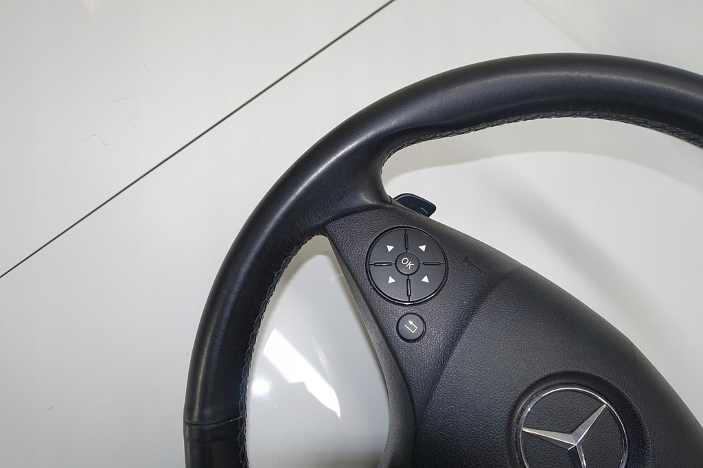 фото №9, Mercedes w204 воздуховод c-klasa лепестки переключения подушка