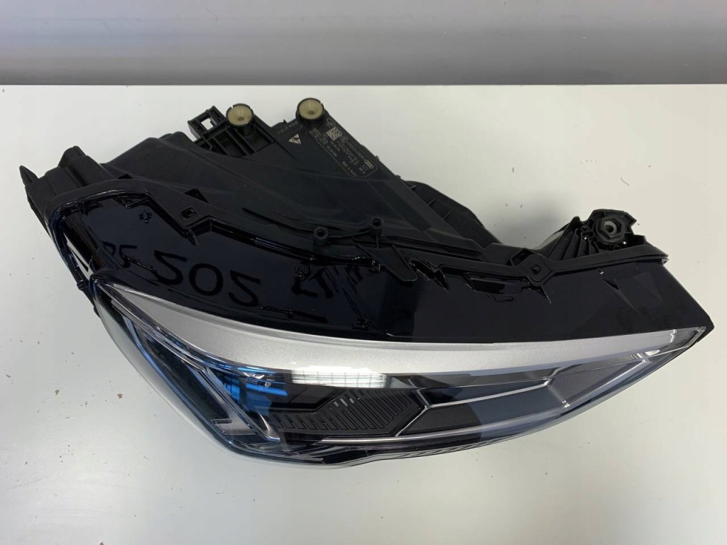 Правый  левая фара фара audi q3 83a дорестайлинг  full led Доставка