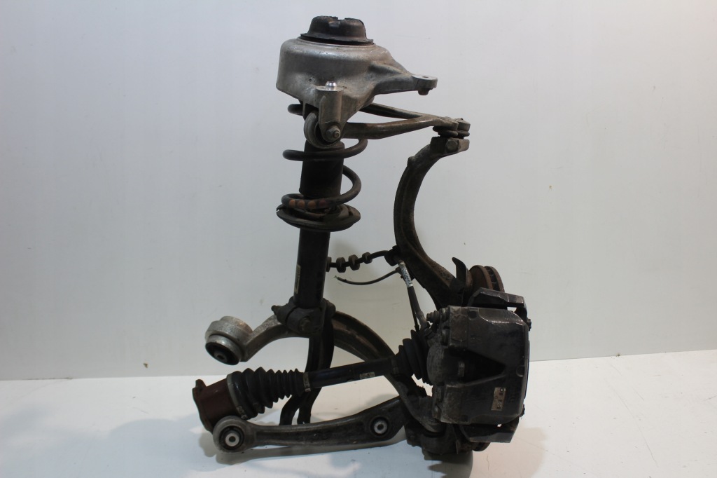 фото №1, Амортизатор подвеска audi s5 a5 8t поворотный кулак приводной вал суппорт тормоза рычаг