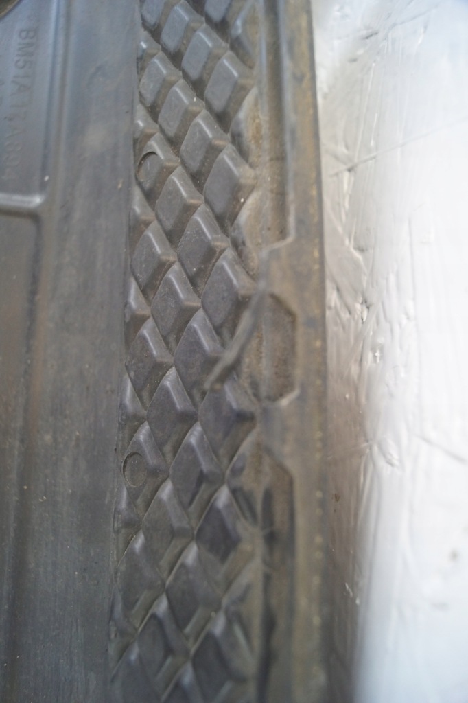 Ford focus mk3 hb dkołkadka бампера задній Оригінал