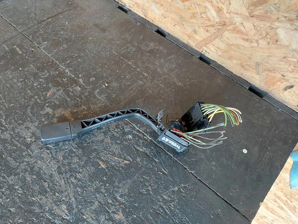 фото №12, Рычаг / переключатель дворник volkswagen transporter t4 701953503ah