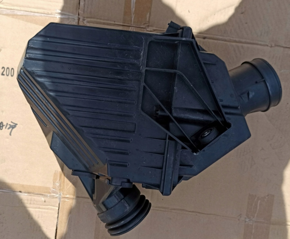 фото №1, Корпус фільтра повітря jaguar e-pace x540 2.0d