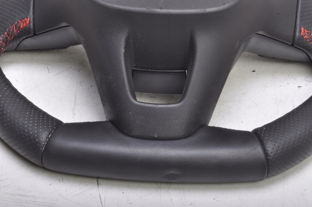 фото №11, Ford focus mk4 повітропровід шкіряний багатофункціональний