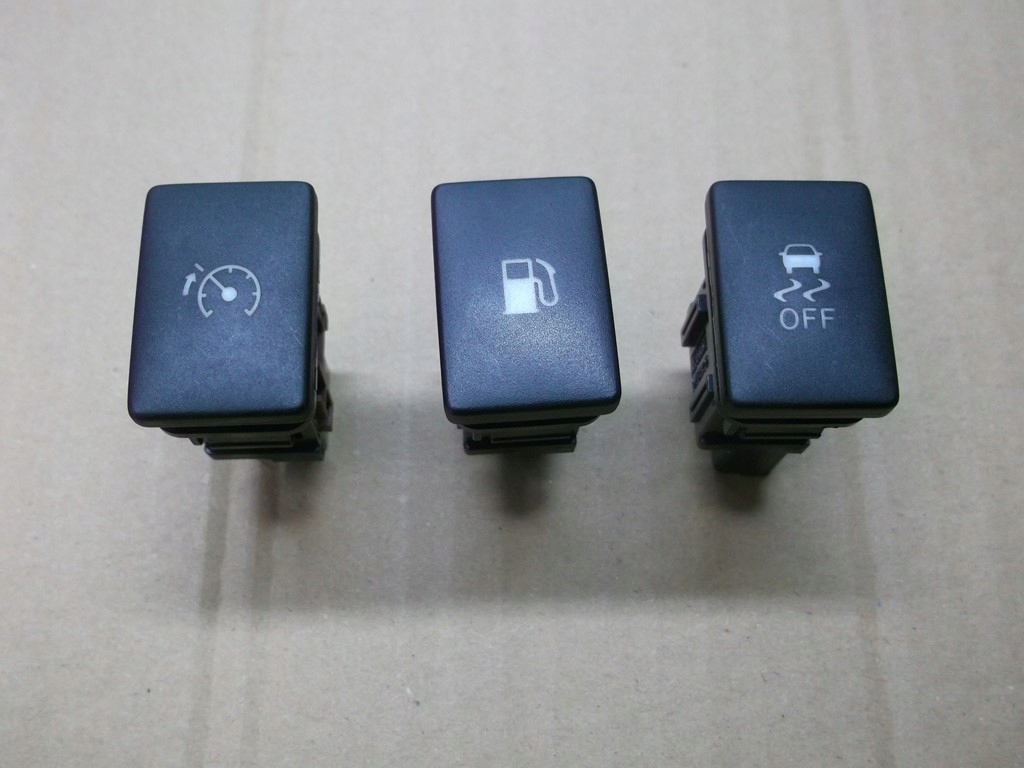 фото №1, Toyota avensis t27 кнопка esp, заливная горловина топлива