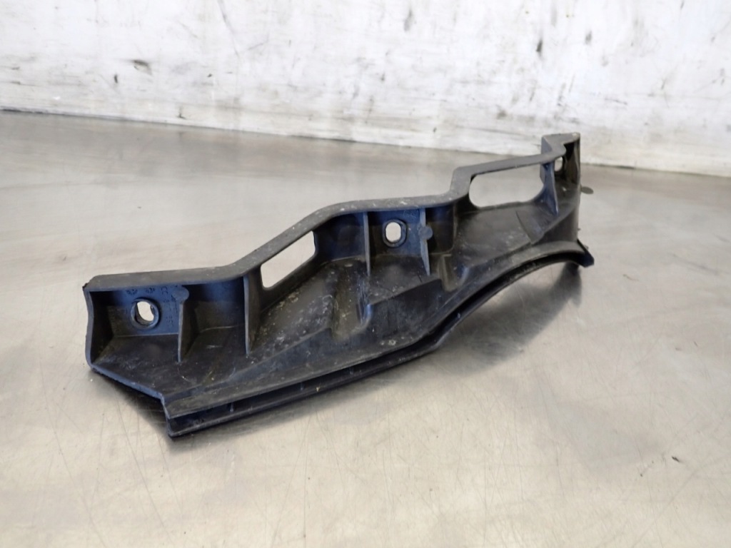 фото №1, Напрямна бампера правий перед volkswagen passat b6 1.9