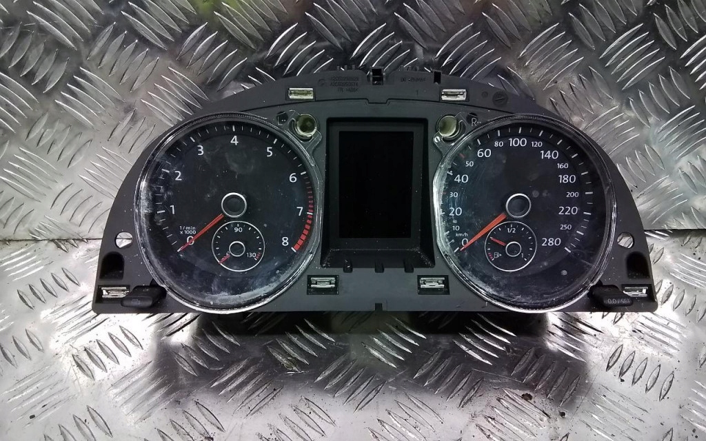 фото №1, Vw passat b6 cc счетчик приборы tsi 3c8920870b