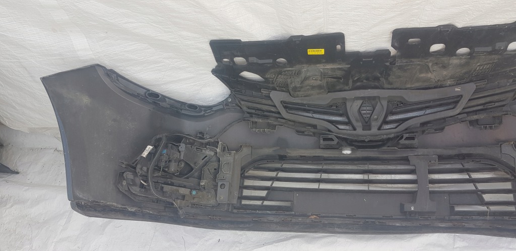 Renault clio iv рестайлинг  16- бампер перед передний 620221630r Оригинал