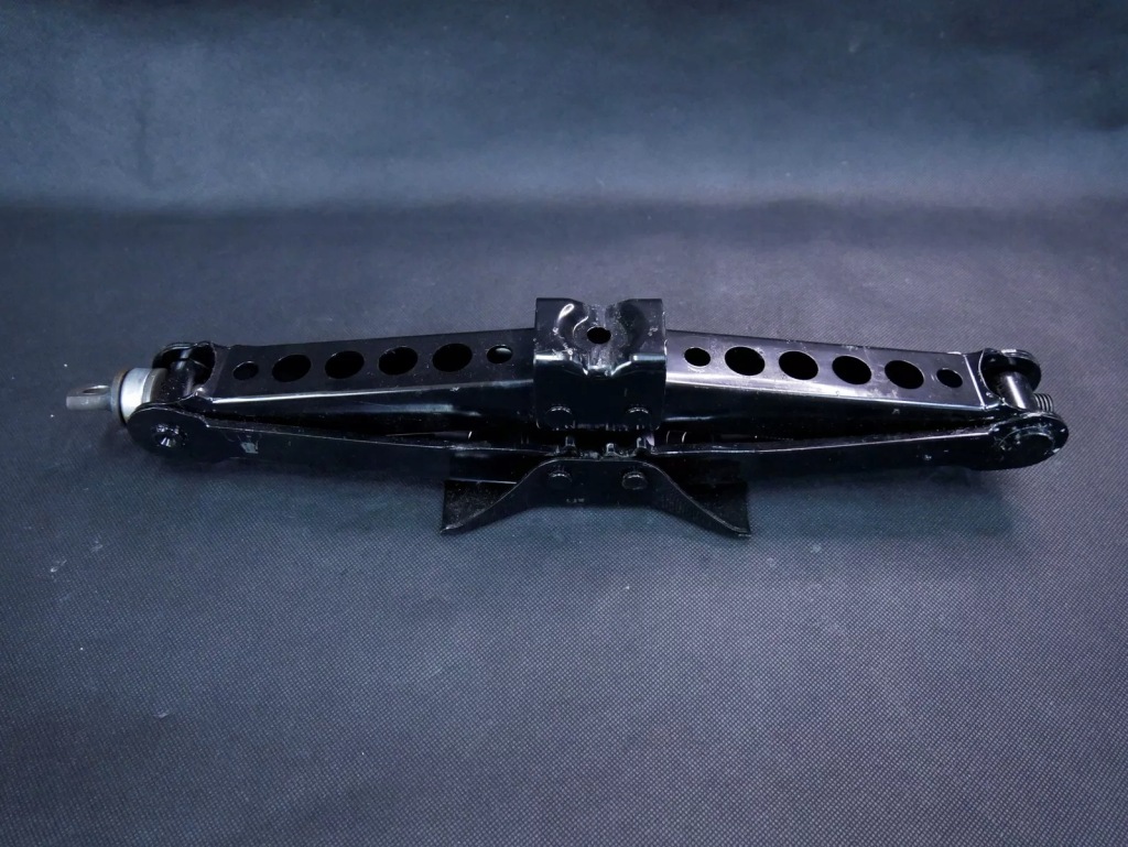 фото №1, Audi a3 8v оригінальний домкрат 8v0011031