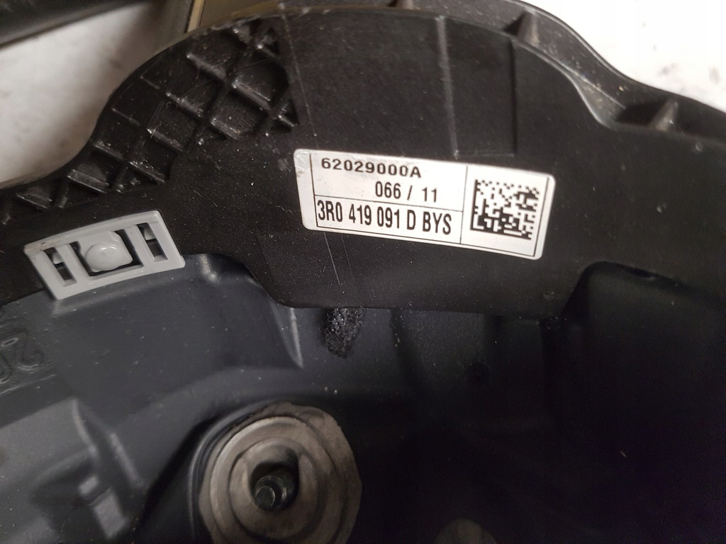 фото №8, Seat exeo 09-13r воздуховод кожаный автоматическая коробка передач