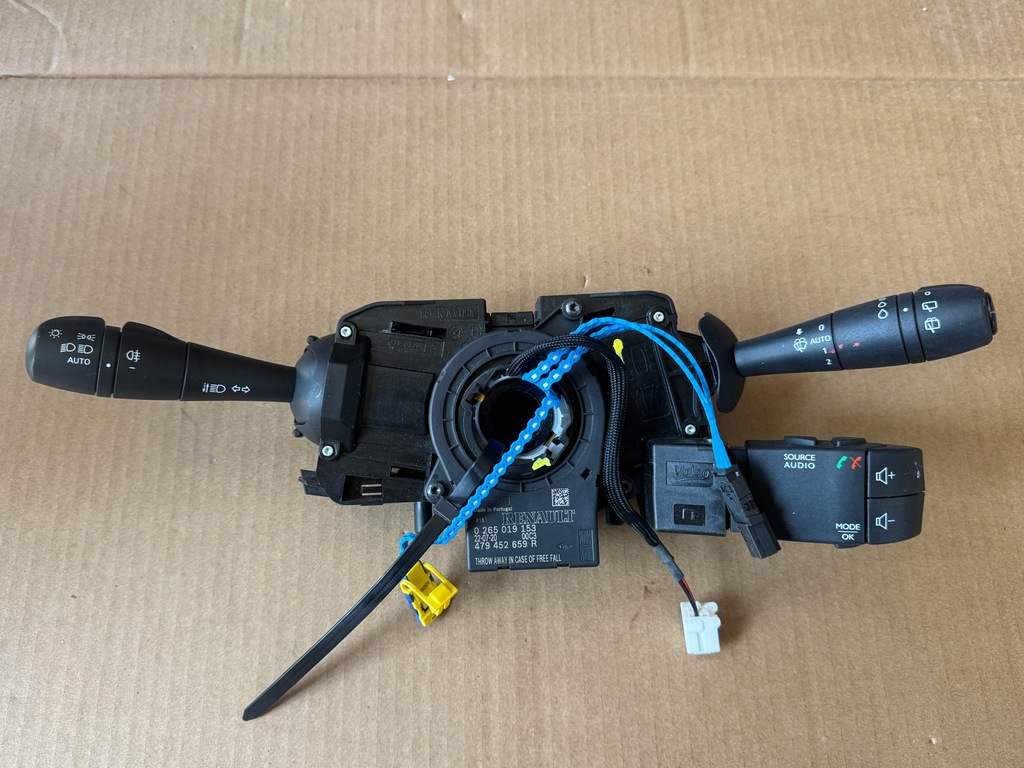 фото №1, Renault twingo iii 14-18r. перемикач комбінований шлейф стрічка подушка безпеки