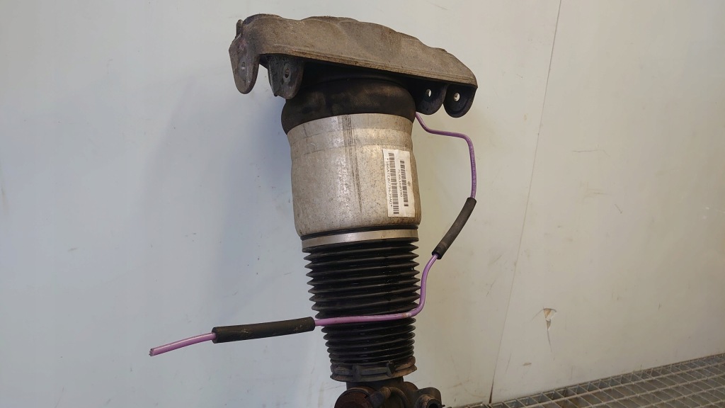 фото №6, Vw touareg i 7l амортизатор пневматический перед левый 02-10r 7l6616039d