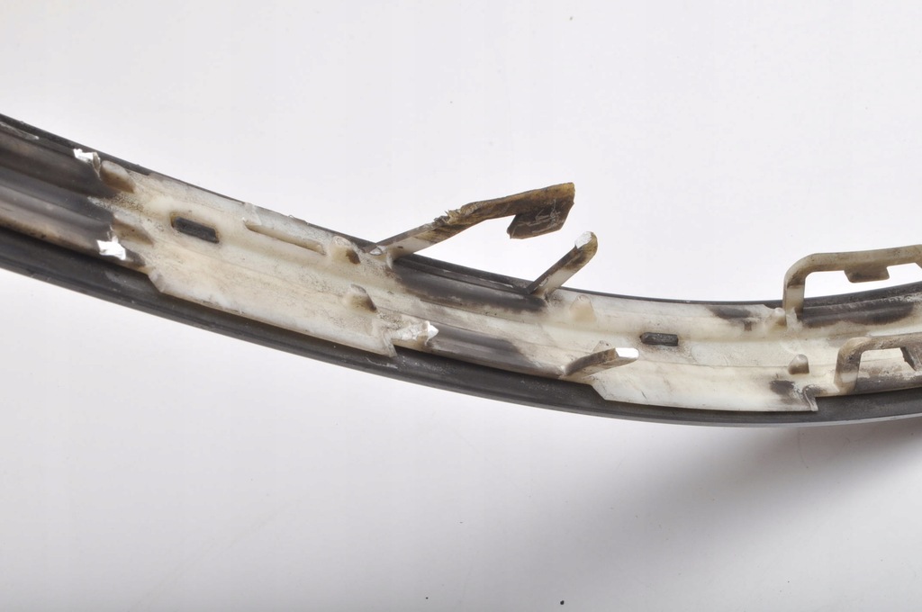 фото №13, Bentley bentayga молдинг бампера лівий задня 36a807723 18r l999