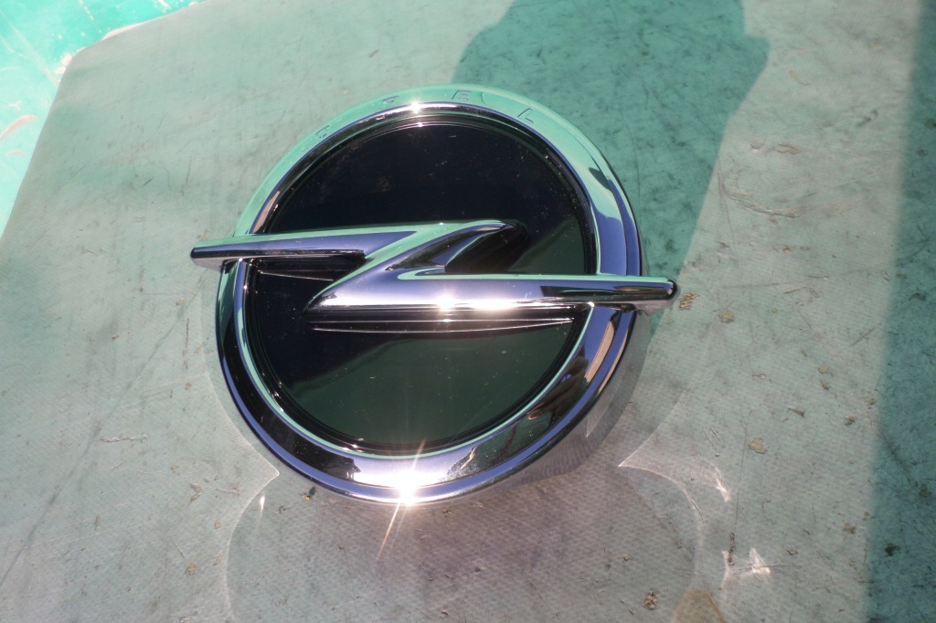 фото №1, Opel corsa f ручка крышки эмблема значок