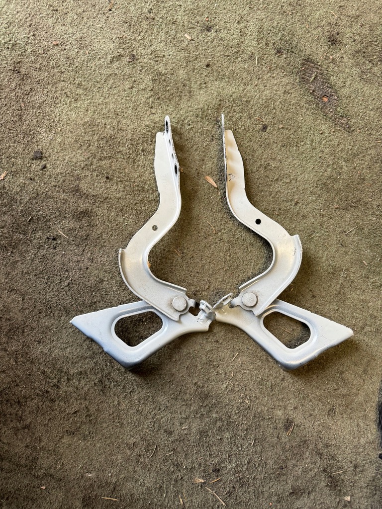 фото №1, Петлі капот лівий правий toyota rav4 v 19 -